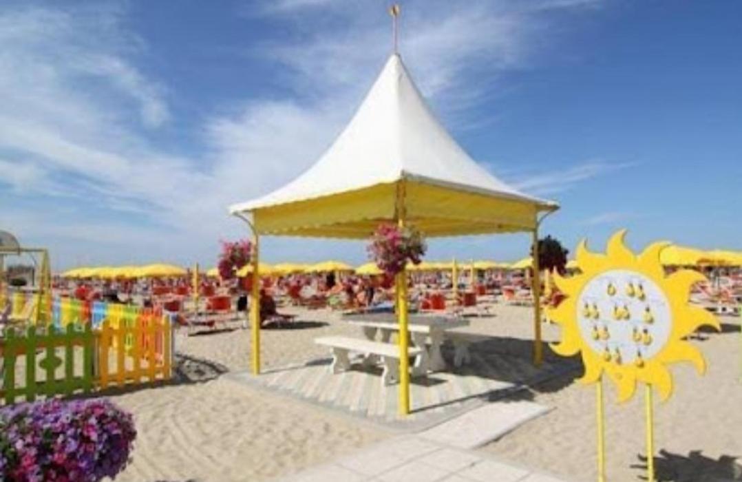 Hotel Sabbia D'Oro Rimini Exterior photo