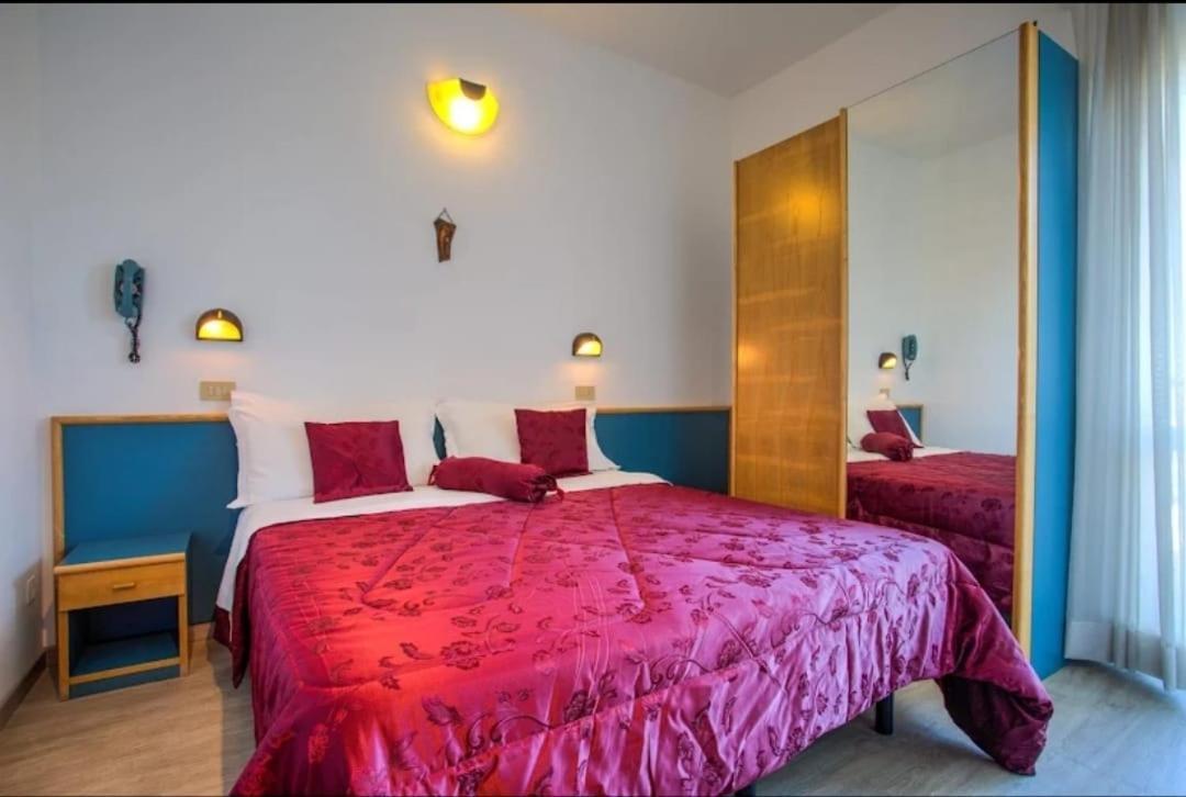 Hotel Sabbia D'Oro Rimini Exterior photo
